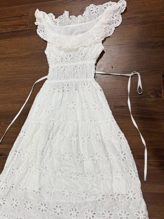 Dresses & Skirts - White Eyelet Dress